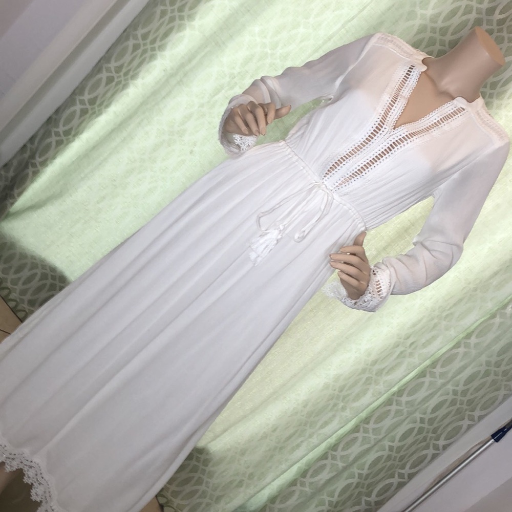 Boho Style White Maxi Dress - Picture 9 of 12